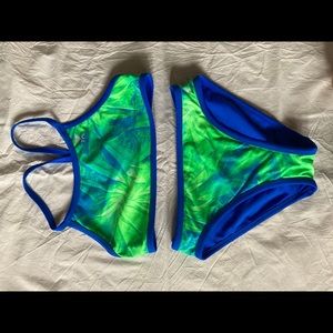Size 8 TYR two piece reversible triathlon swimsuit